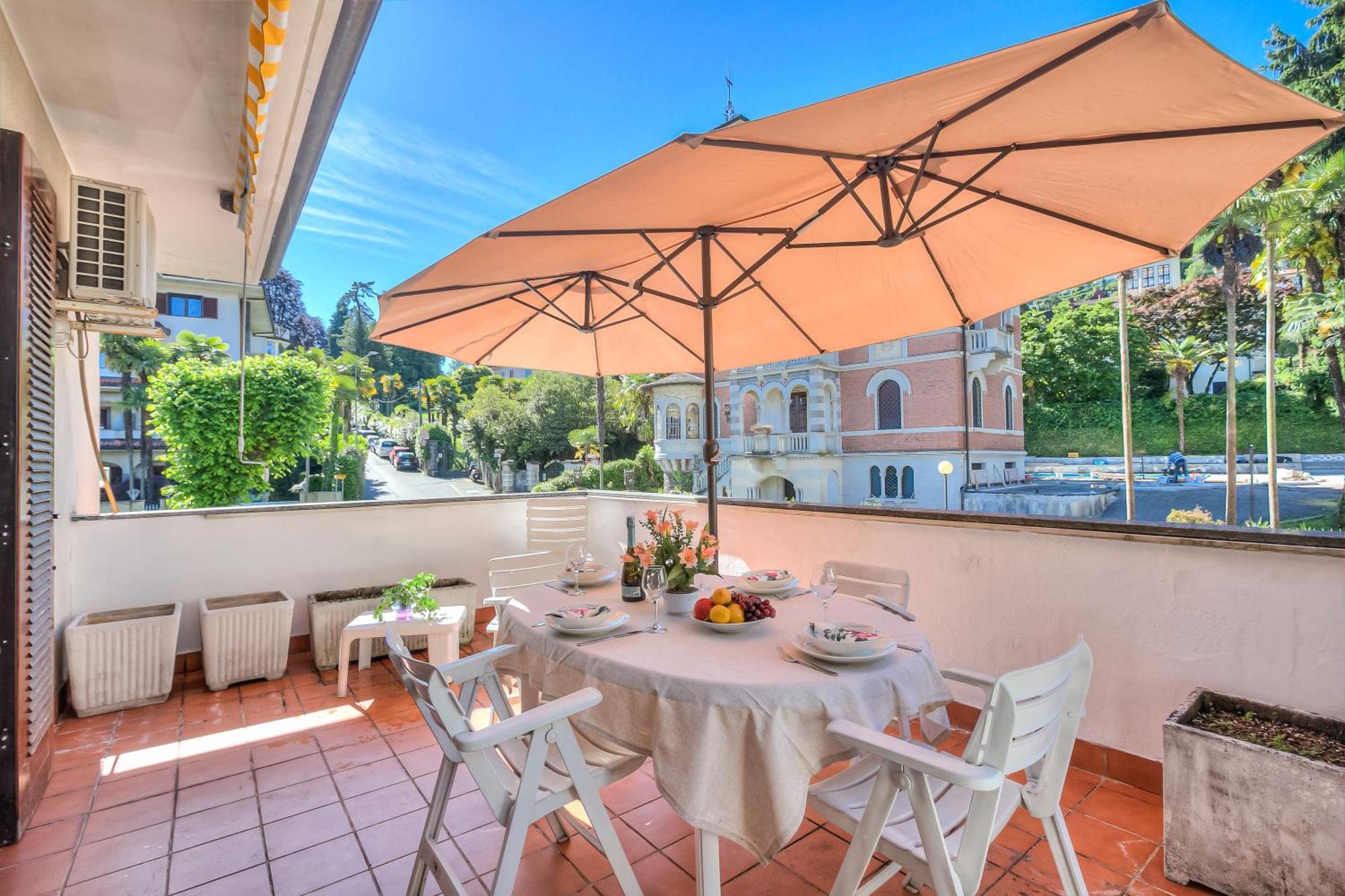 Appartamento Gaya Stresa Center - Happy Rentals エクステリア 写真