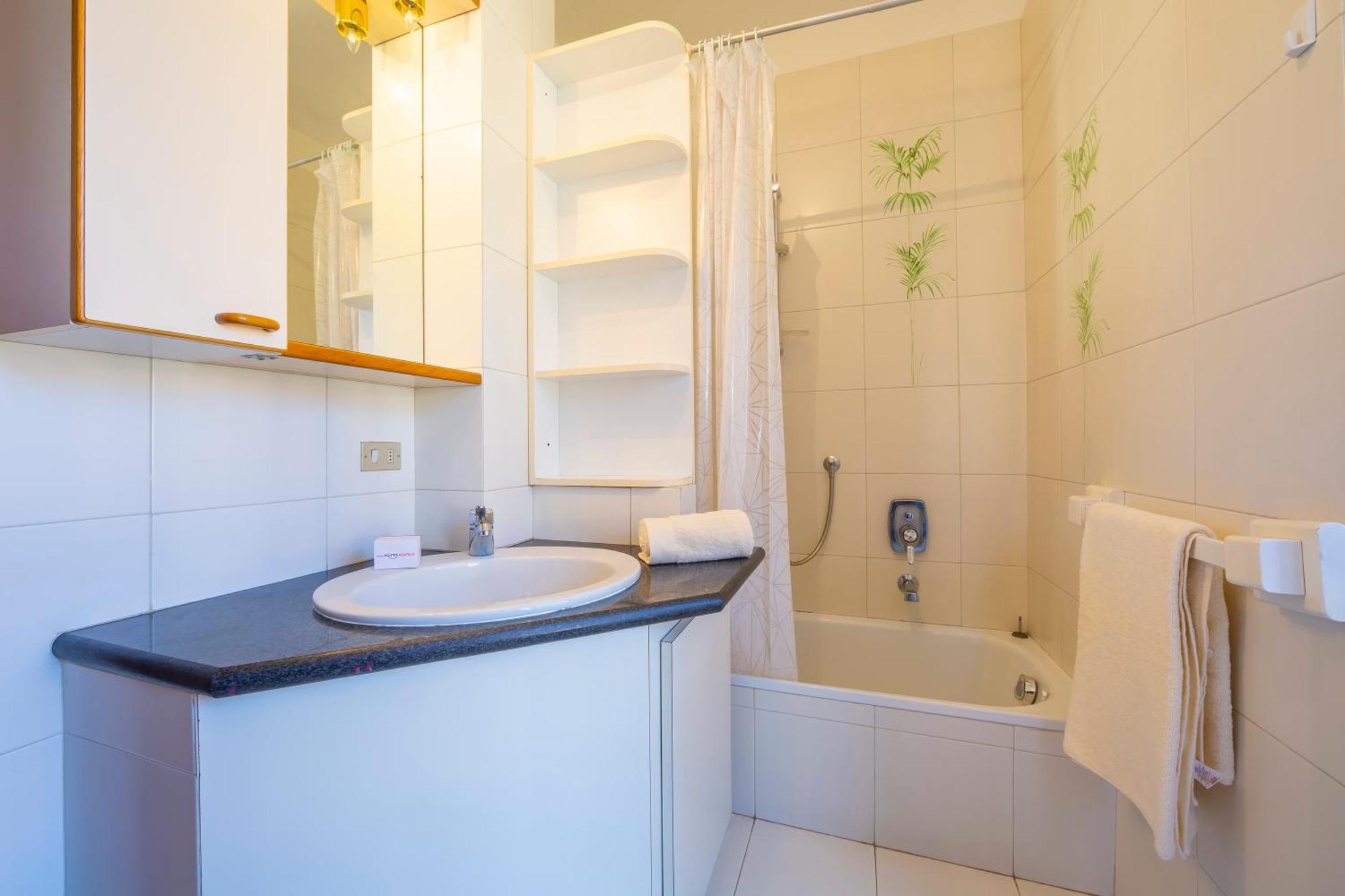 Appartamento Gaya Stresa Center - Happy Rentals エクステリア 写真