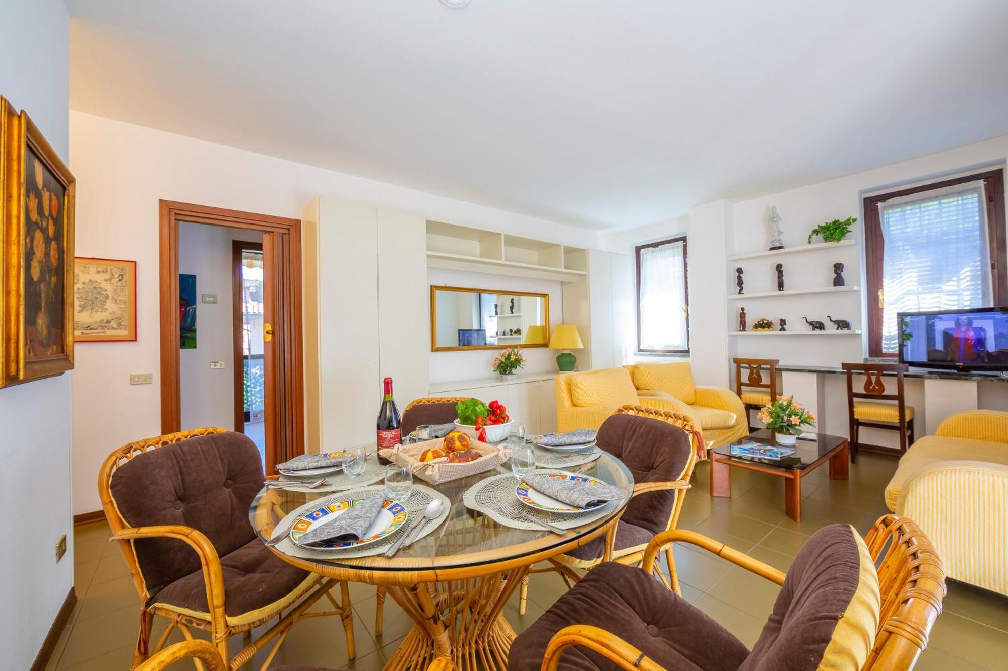 Appartamento Gaya Stresa Center - Happy Rentals エクステリア 写真